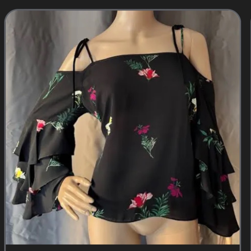 Vince Camuto top